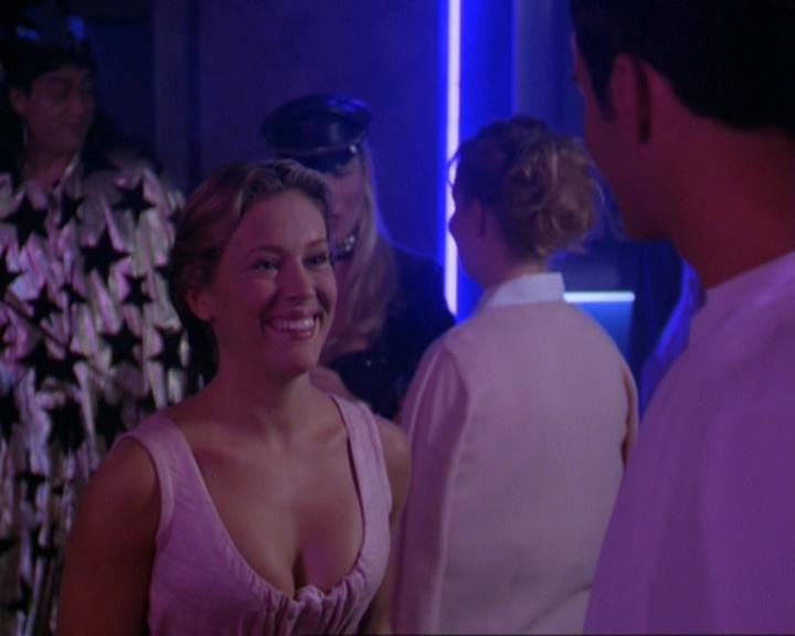 Charmed-Online_dot_net-3x04AllHalliwellsEve2419.jpg