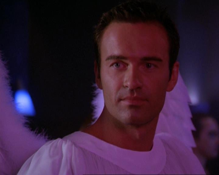 Charmed-Online_dot_net-3x04AllHalliwellsEve2425.jpg