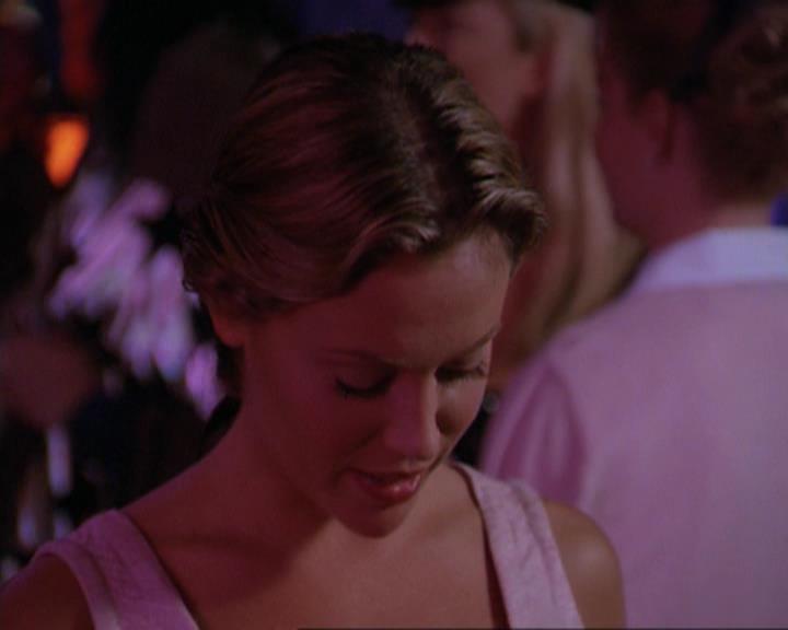 Charmed-Online_dot_net-3x04AllHalliwellsEve2427.jpg