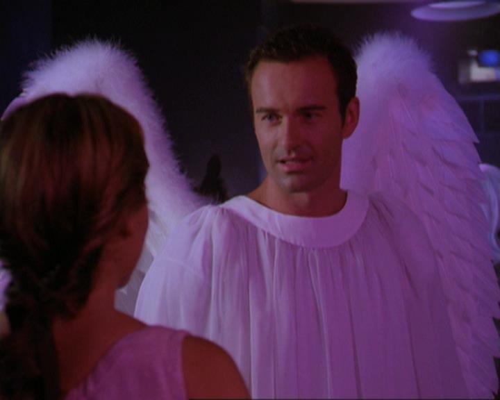 Charmed-Online_dot_net-3x04AllHalliwellsEve2432.jpg