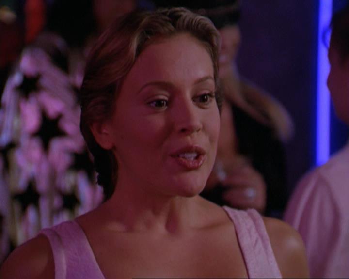 Charmed-Online_dot_net-3x04AllHalliwellsEve2433.jpg Charmed-Online_dot_net-3x04AllHalliwellsEve2433.jpg