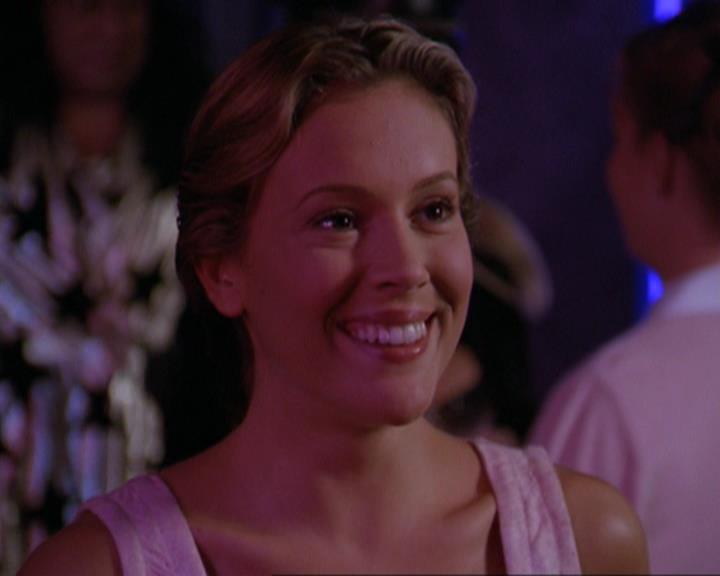 Charmed-Online_dot_net-3x04AllHalliwellsEve2435.jpg