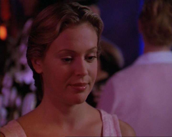 Charmed-Online_dot_net-3x04AllHalliwellsEve2447.jpg