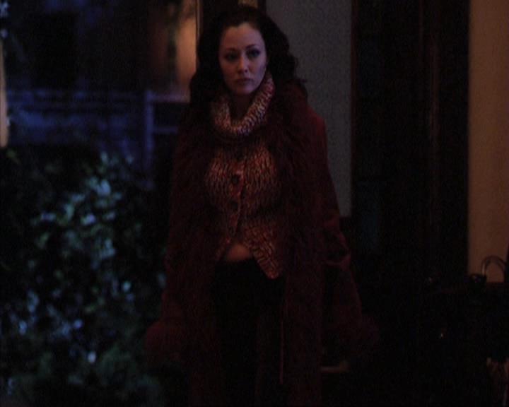 Charmed-Online-dot-net_305SightUnseen0174.jpg