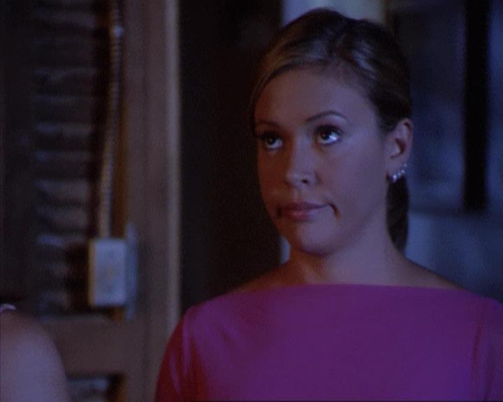 Charmed-Online-dot-net_305SightUnseen0404.jpg