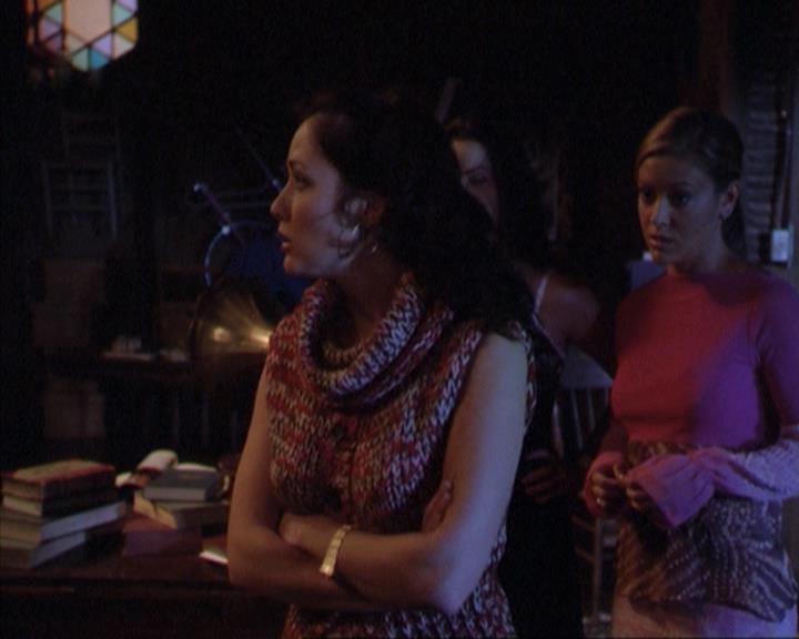 Charmed-Online-dot-net_305SightUnseen0419.jpg