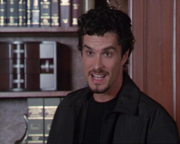 Charmed-Online-dot-net_305SightUnseen1005.jpg