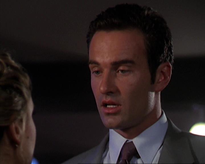 Charmed-Online-dot-net_307PowerOutage0280.jpg