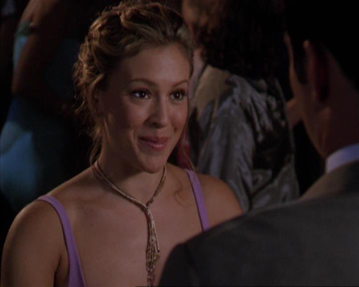 Charmed-Online-dot-net_307PowerOutage0315.jpg