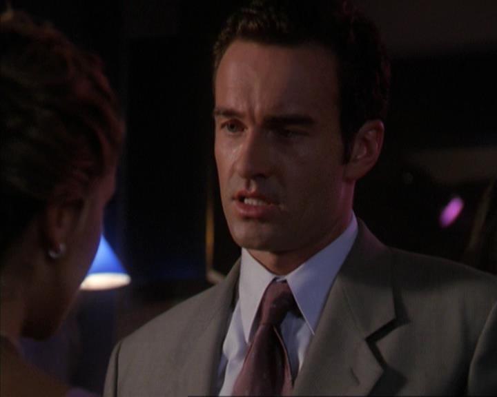 Charmed-Online-dot-net_307PowerOutage0329.jpg