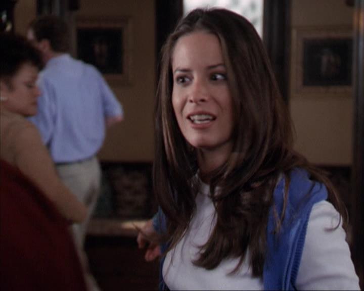 Charmed-Online-dot-net_307PowerOutage0922.jpg