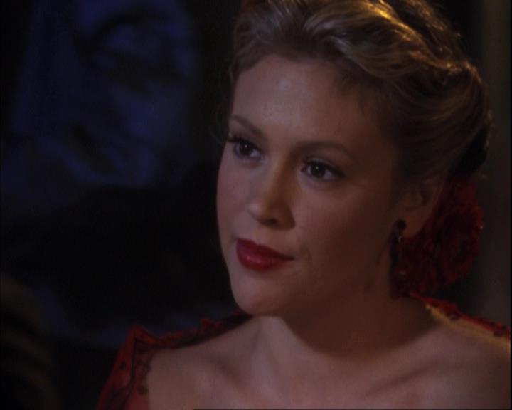 Charmed-Online-dot-net_307PowerOutage1048.jpg