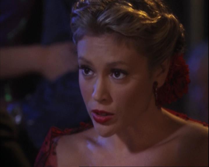 Charmed-Online-dot-net_307PowerOutage1066.jpg