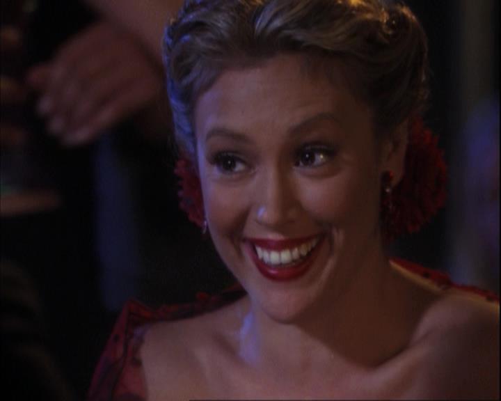 Charmed-Online-dot-net_307PowerOutage1073.jpg