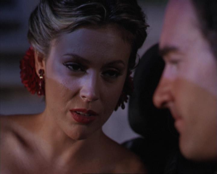 Charmed-Online-dot-net_307PowerOutage1203.jpg