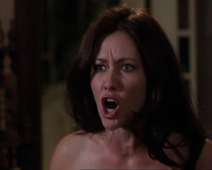 Charmed-Online-dot-net_307PowerOutage1337.jpg