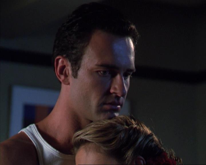 Charmed-Online-dot-net_307PowerOutage1685.jpg