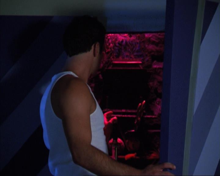Charmed-Online-dot-net_307PowerOutage1717.jpg
