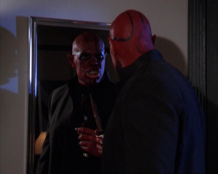 Charmed-Online-dot-net_307PowerOutage1943.jpg