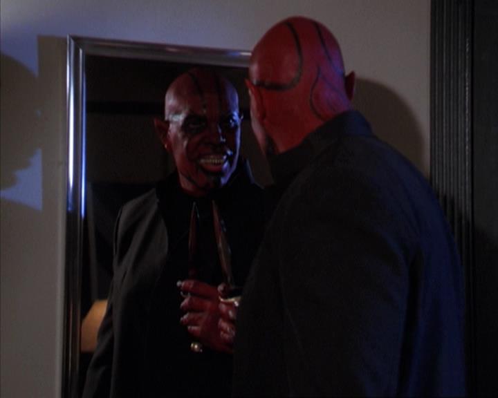 Charmed-Online-dot-net_307PowerOutage1946.jpg