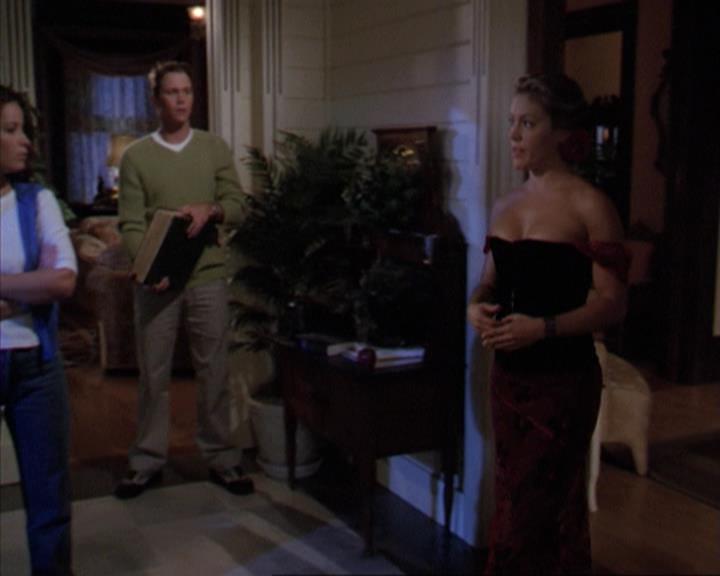 Charmed-Online-dot-net_307PowerOutage1975.jpg