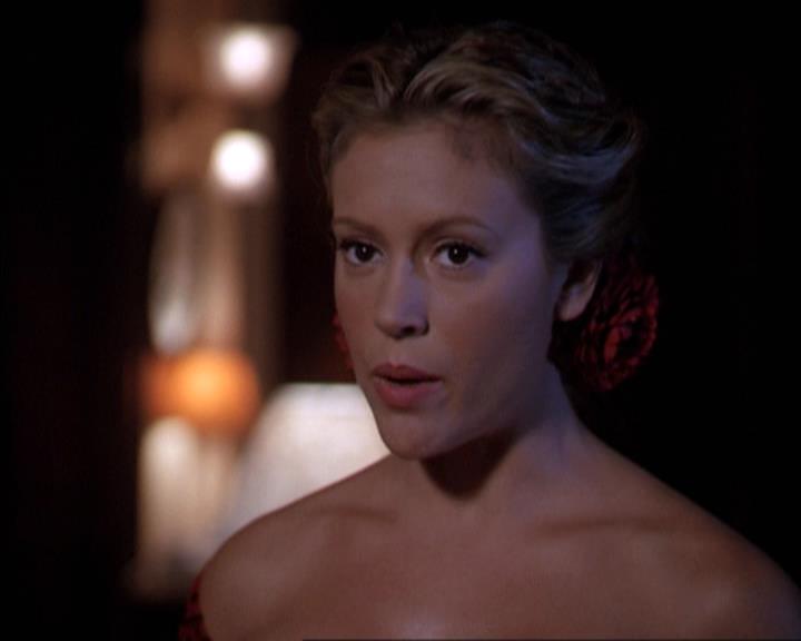 Charmed-Online-dot-net_307PowerOutage2002.jpg