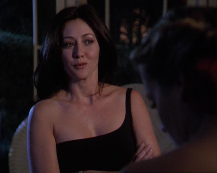 Charmed-Online-dot-net_307PowerOutage2028.jpg
