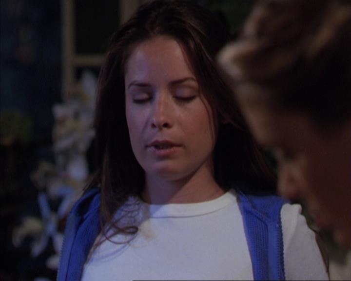 Charmed-Online-dot-net_307PowerOutage2035.jpg