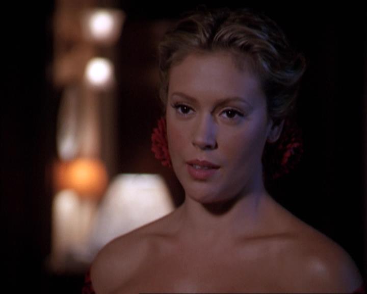 Charmed-Online-dot-net_307PowerOutage2059.jpg