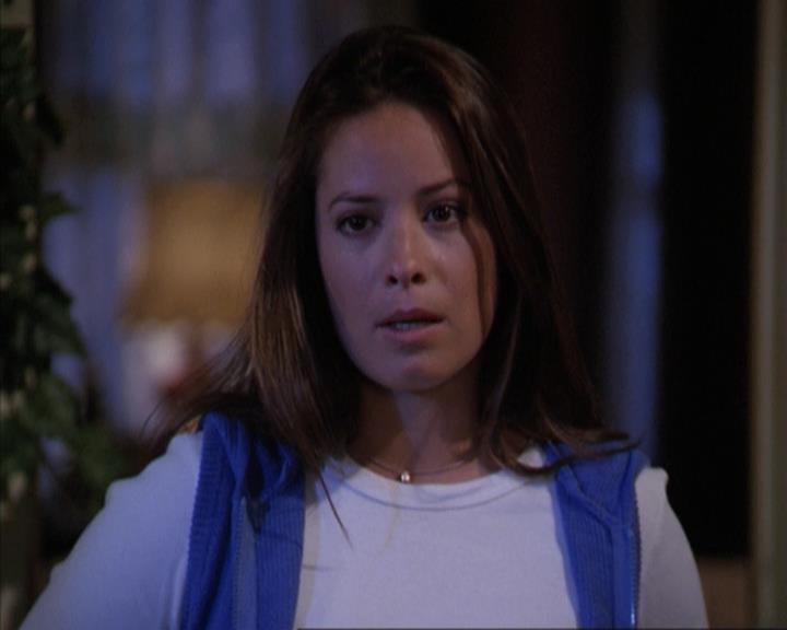 Charmed-Online-dot-net_307PowerOutage2066.jpg