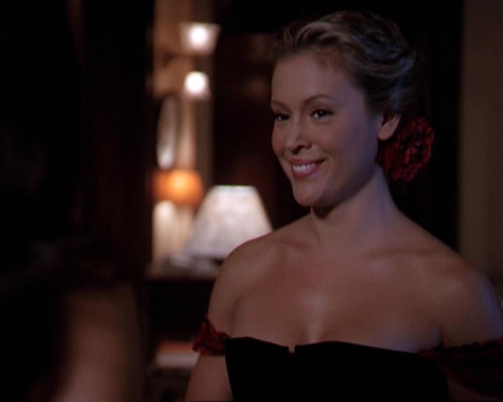 Charmed-Online-dot-net_307PowerOutage2081.jpg