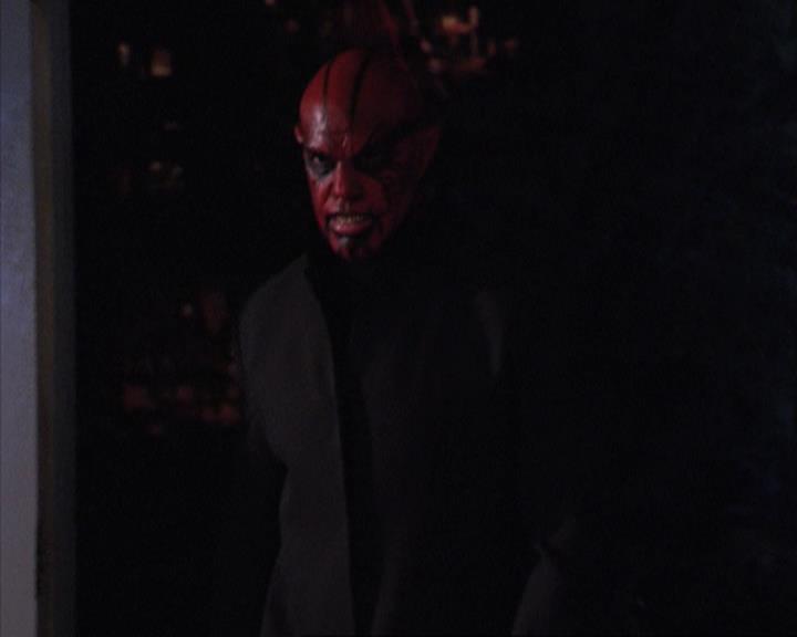 Charmed-Online-dot-net_307PowerOutage2087.jpg