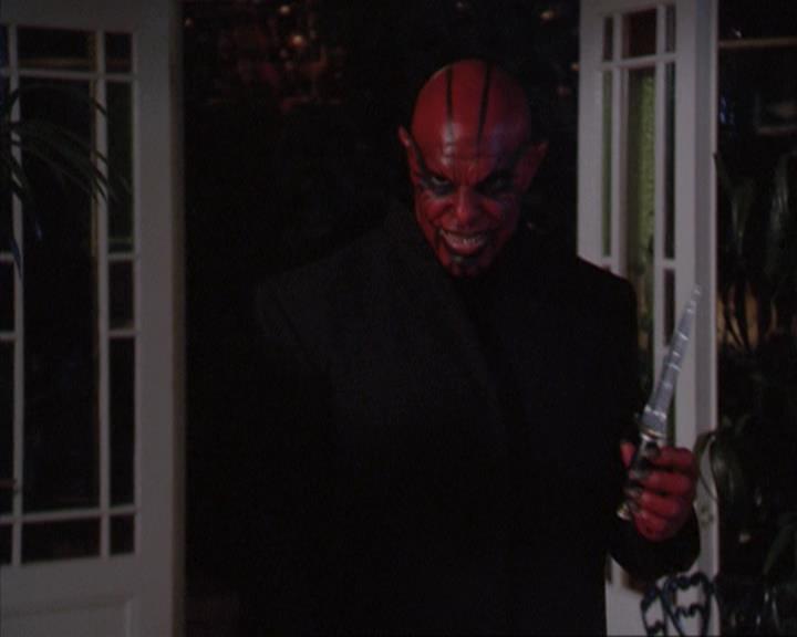 Charmed-Online-dot-net_307PowerOutage2103.jpg