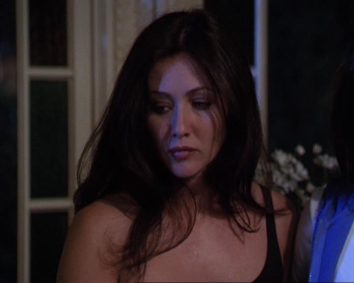 Charmed-Online-dot-net_307PowerOutage2107.jpg