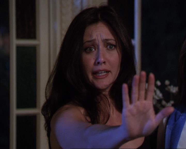 Charmed-Online-dot-net_307PowerOutage2114.jpg