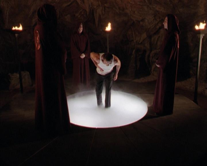 Charmed-Online-dot-net_307PowerOutage2307.jpg