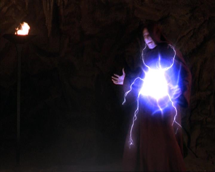 Charmed-Online-dot-net_307PowerOutage2349.jpg