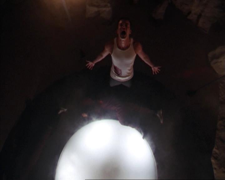 Charmed-Online-dot-net_307PowerOutage2358.jpg