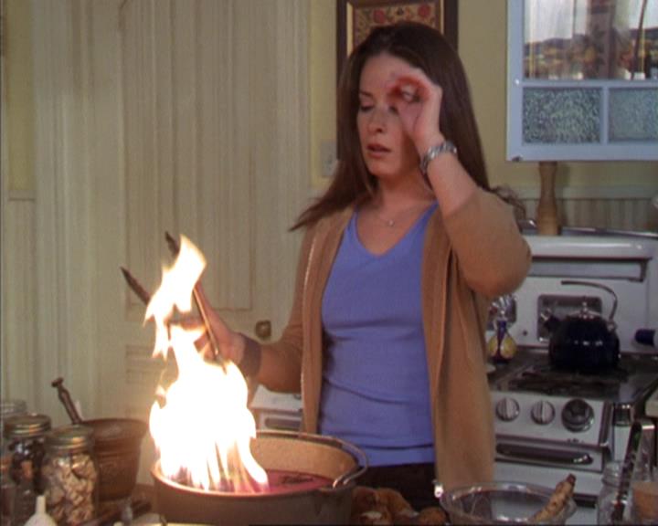 Charmed-Online-dot-net_309SleuthingWithTheEnemy0005.jpg Charmed-Online-dot-net_309SleuthingWithTheEnemy0005.jpg