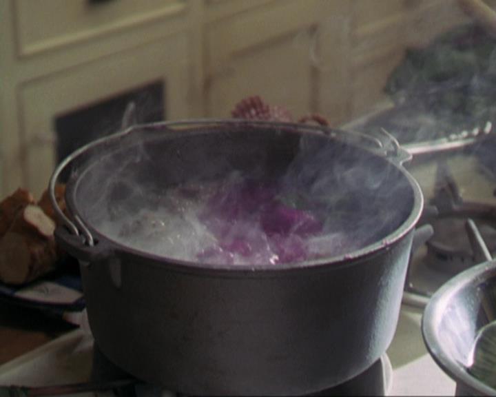 Charmed-Online-dot-net_309SleuthingWithTheEnemy0094.jpg
