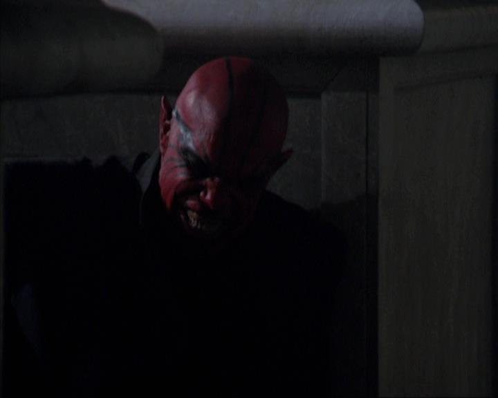 Charmed-Online-dot-net_309SleuthingWithTheEnemy0174.jpg