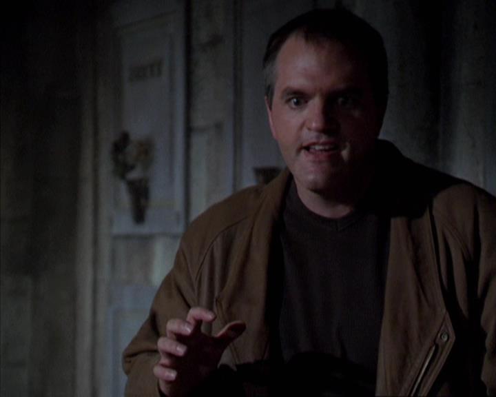Charmed-Online-dot-net_309SleuthingWithTheEnemy0212.jpg