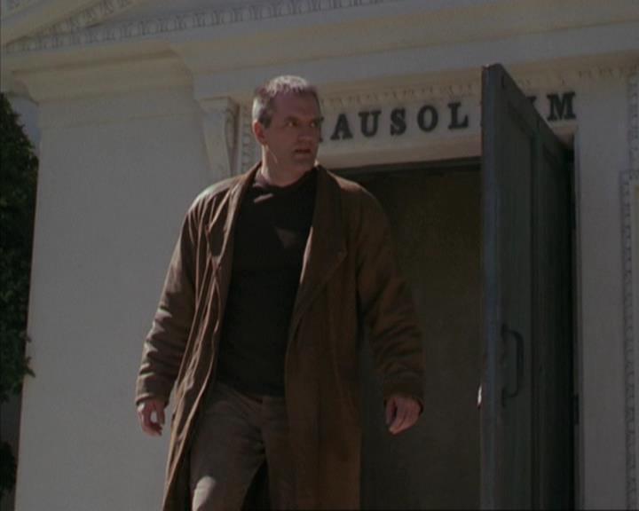 Charmed-Online-dot-net_309SleuthingWithTheEnemy0244.jpg Charmed-Online-dot-net_309SleuthingWithTheEnemy0244.jpg