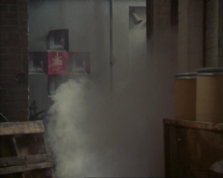 Charmed-Online-dot-net_309SleuthingWithTheEnemy0439.jpg