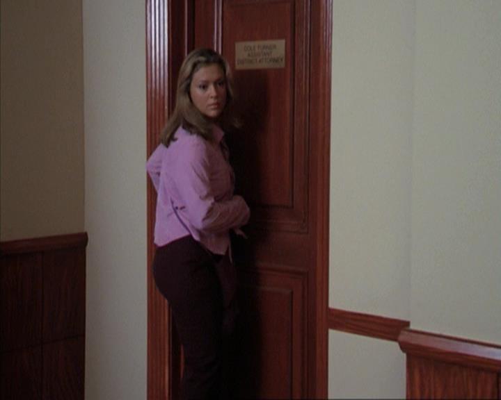 Charmed-Online-dot-net_309SleuthingWithTheEnemy0639.jpg Charmed-Online-dot-net_309SleuthingWithTheEnemy0639.jpg