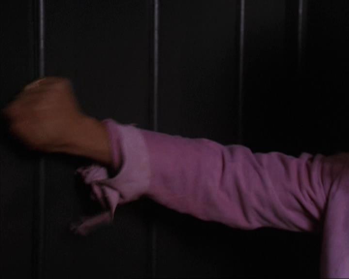 Charmed-Online-dot-net_309SleuthingWithTheEnemy0868.jpg Charmed-Online-dot-net_309SleuthingWithTheEnemy0868.jpg
