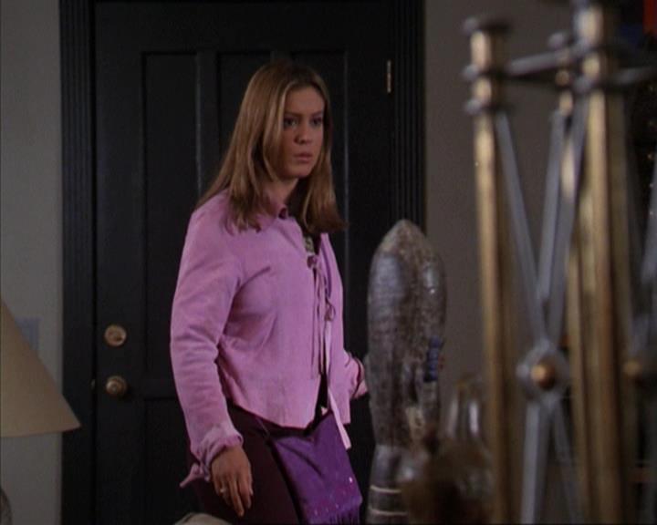 Charmed-Online-dot-net_309SleuthingWithTheEnemy0921.jpg Charmed-Online-dot-net_309SleuthingWithTheEnemy0921.jpg
