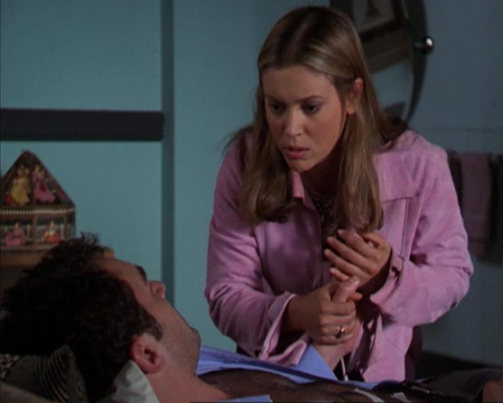 Charmed-Online-dot-net_309SleuthingWithTheEnemy1007.jpg Charmed-Online-dot-net_309SleuthingWithTheEnemy1007.jpg