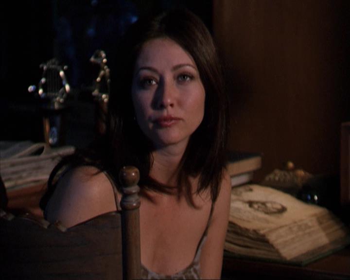 Charmed-Online-dot-net_309SleuthingWithTheEnemy1144.jpg Charmed-Online-dot-net_309SleuthingWithTheEnemy1144.jpg