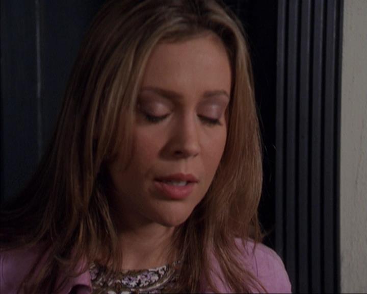 Charmed-Online-dot-net_309SleuthingWithTheEnemy1285.jpg Charmed-Online-dot-net_309SleuthingWithTheEnemy1285.jpg